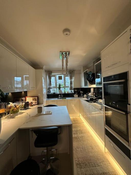 Cosy Flat In * Londra